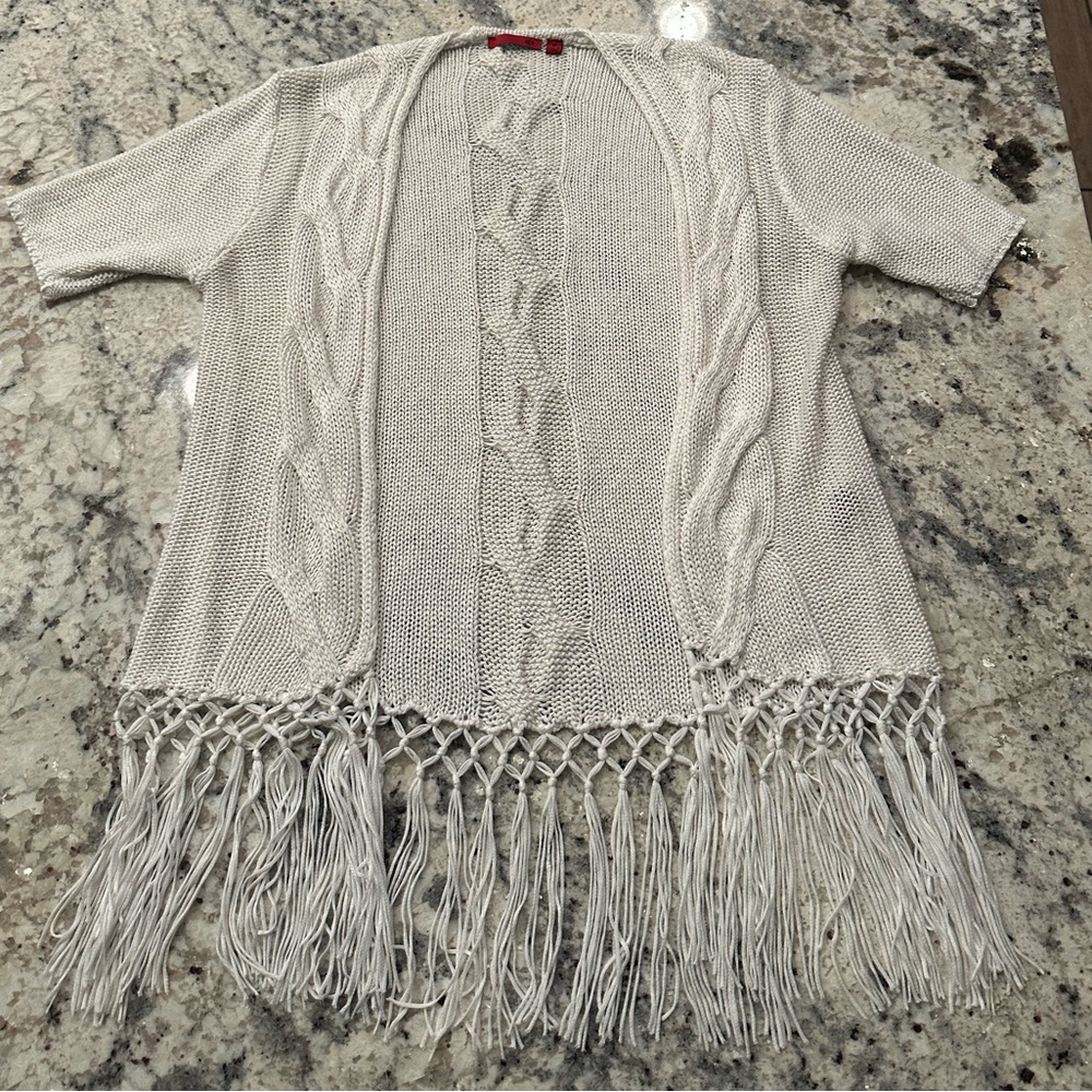 White Red sweater with‎ fringe